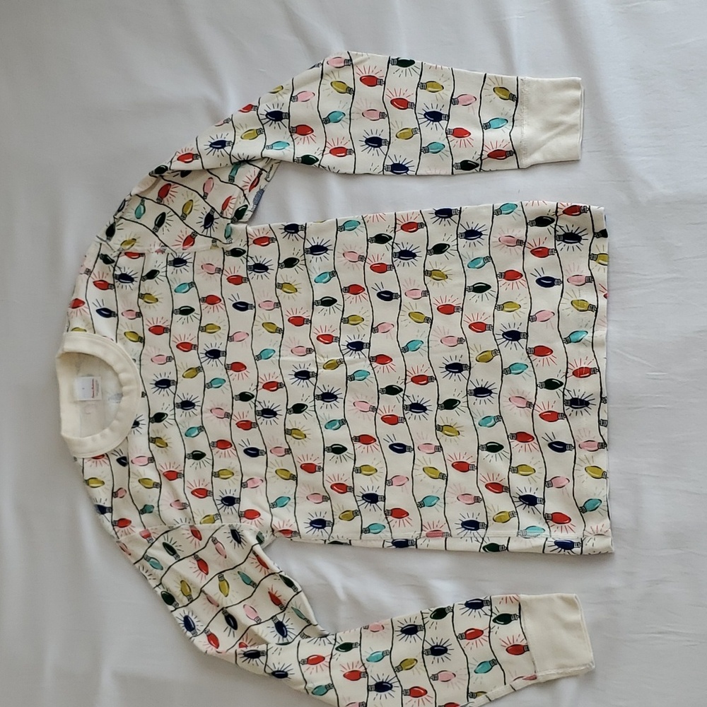 Hanna Andersson Cream Pajama Top with Multi Colored Holiday Lights